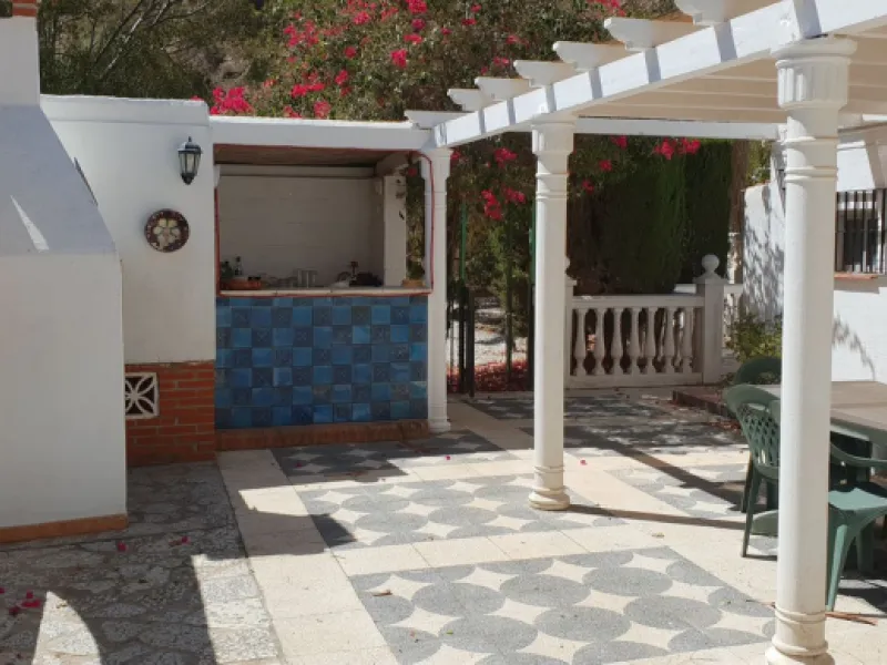 House - Finca - Cortijo в продаже в Málaga, Málaga. В доме 4 спален и 3 ванных комнат. Площадь дома 190 м². Площадь участка 5000 м²
