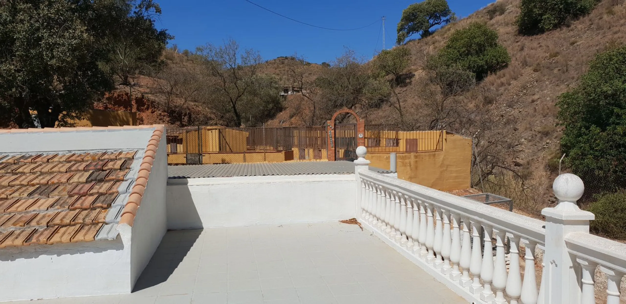 House - Finca - Cortijo в продаже в Málaga, Málaga. В доме 4 спален и 3 ванных комнат. Площадь дома 190 м². Площадь участка 5000 м²