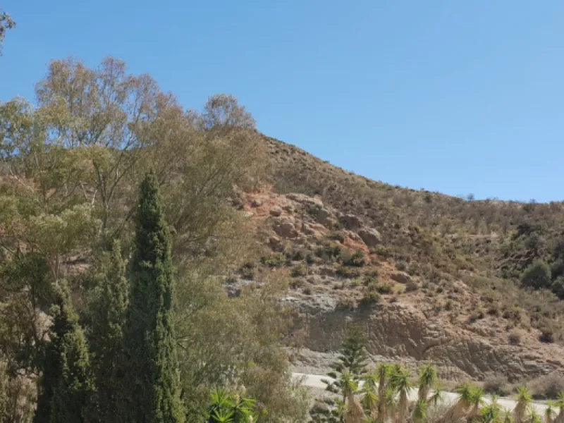 House - Finca - Cortijo в продаже в Málaga, Málaga. В доме 4 спален и 3 ванных комнат. Площадь дома 190 м². Площадь участка 5000 м²