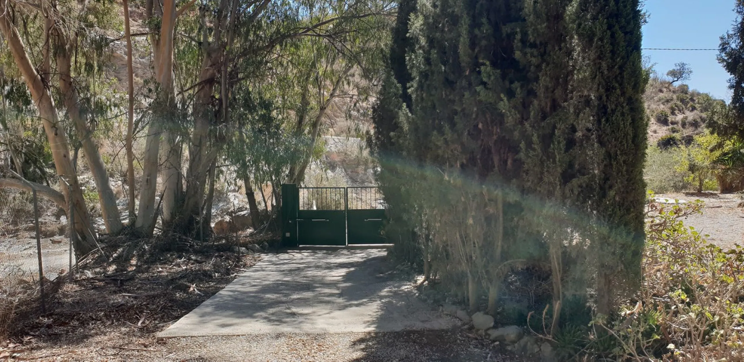 House - Finca - Cortijo в продаже в Málaga, Málaga. В доме 4 спален и 3 ванных комнат. Площадь дома 190 м². Площадь участка 5000 м²