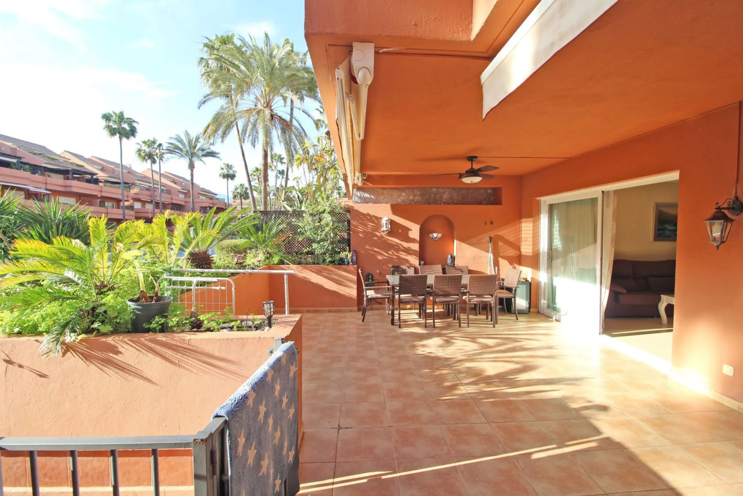 Ground floor apartment, less than 300 meters from the beach.