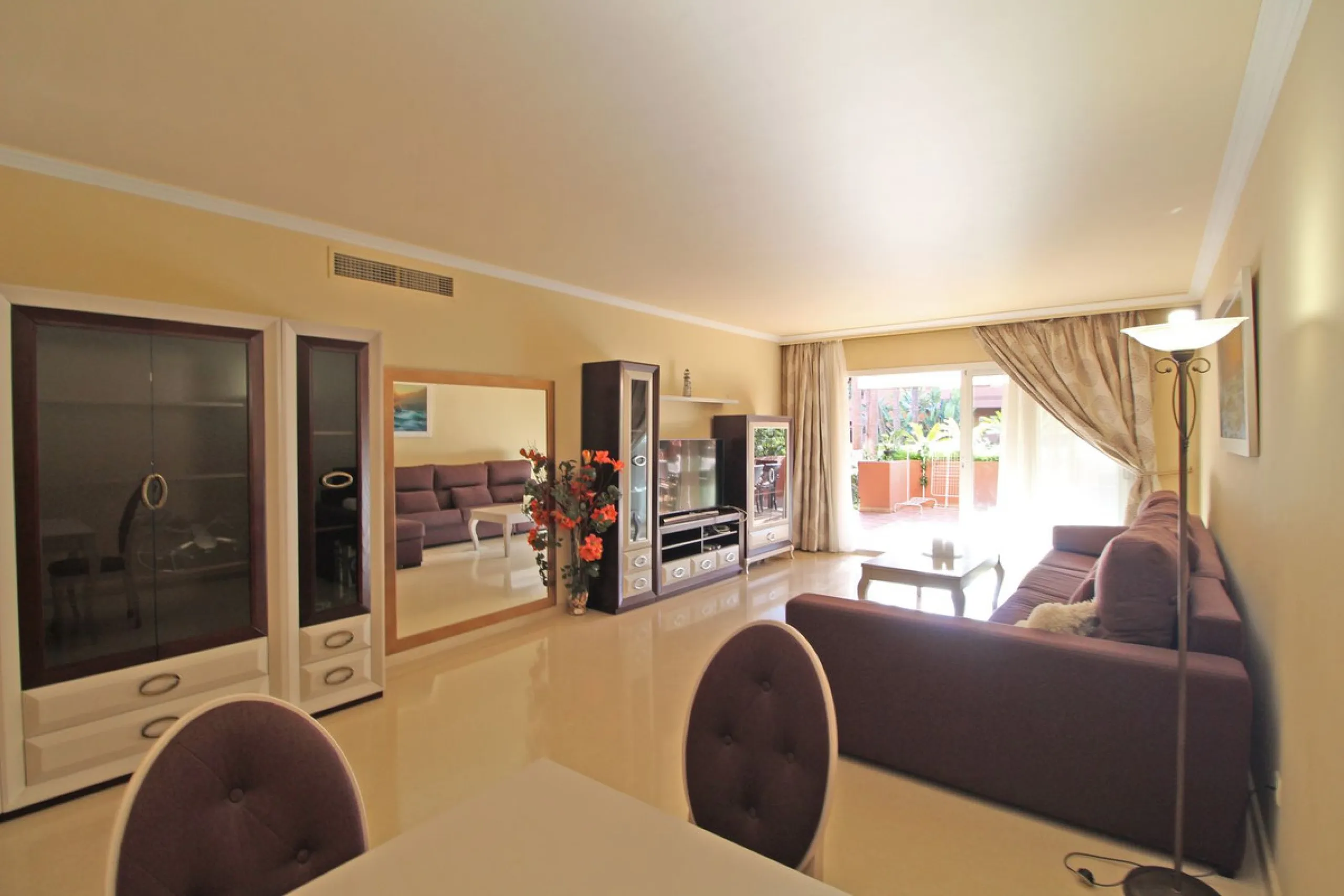 Ground floor apartment, less than 300 meters from the beach.