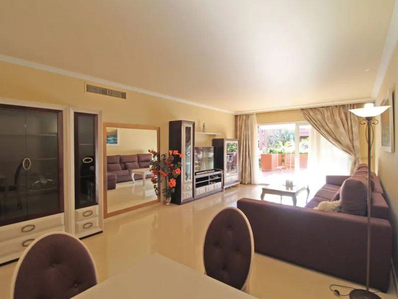 Ground floor apartment, less than 300 meters from the beach.