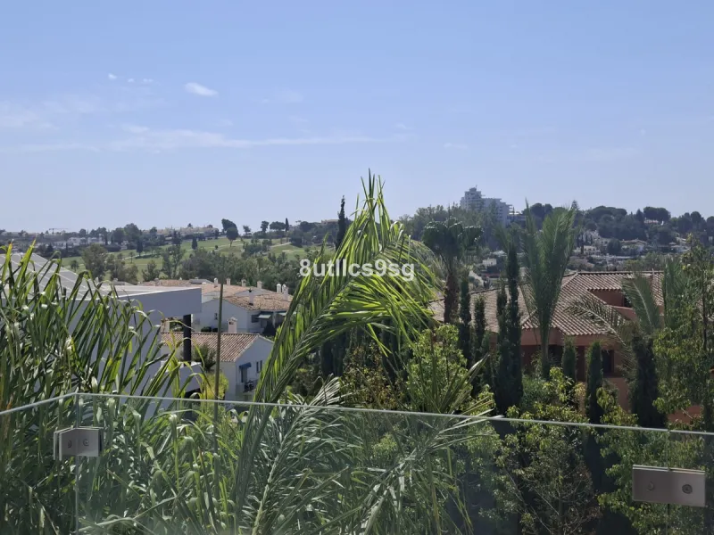 This contemporary villa is situated in the sought-after area of Paraiso Alto, Benahavis, Malaga. The property offers six bedrooms and eight bathrooms, including six en-suite, and stands out for its generous proportions with a built area of 1,038m² and a p