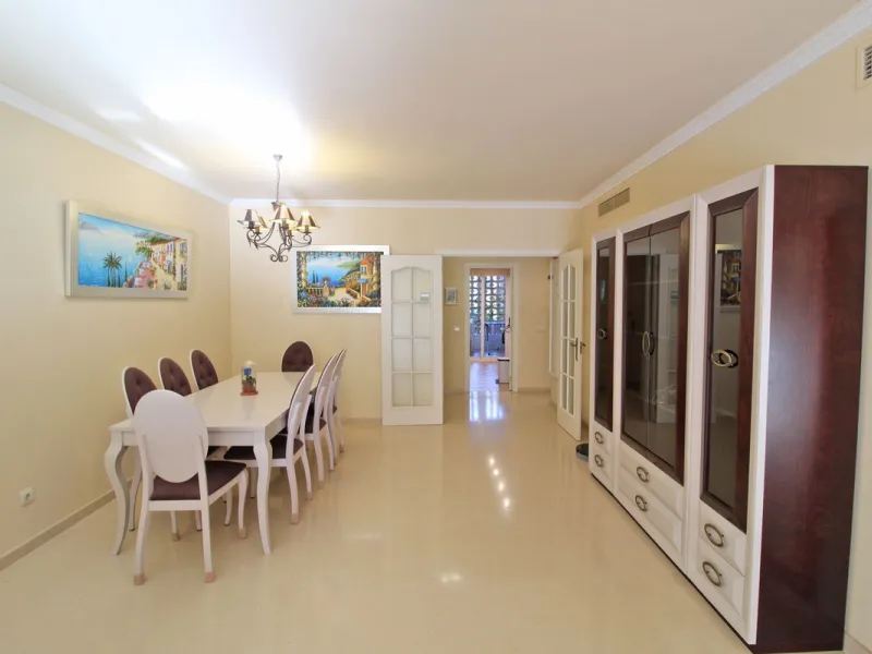 Ground floor apartment, less than 300 meters from the beach.