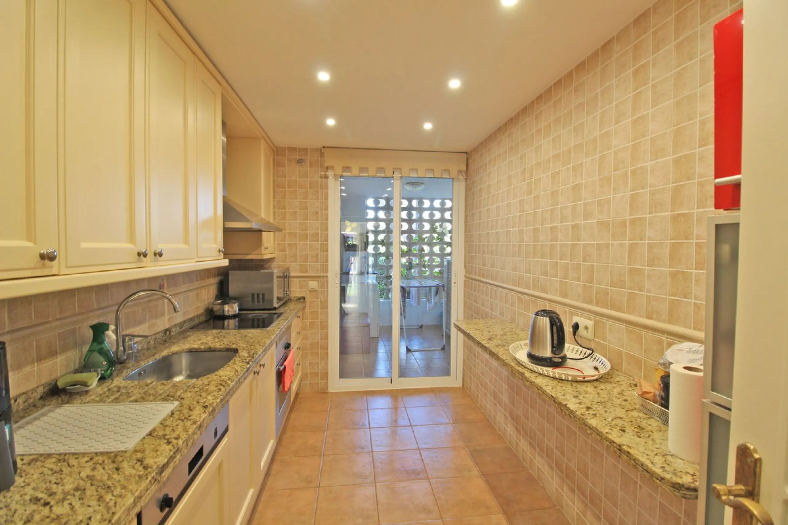 Ground floor apartment, less than 300 meters from the beach.