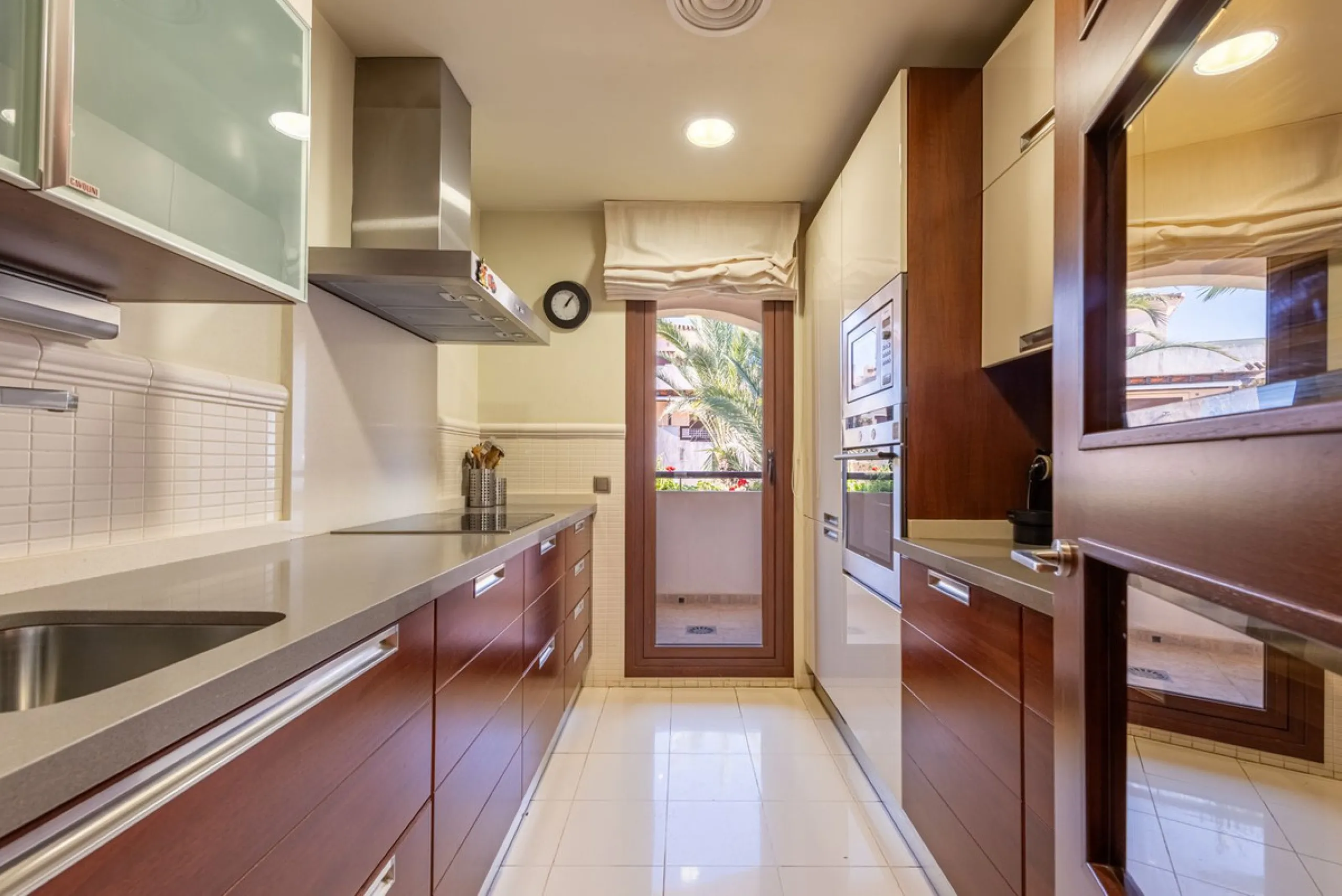 Prime 2-Bedroom Apartment with Pool Views close to Centro Plaza and Puerto Banus!