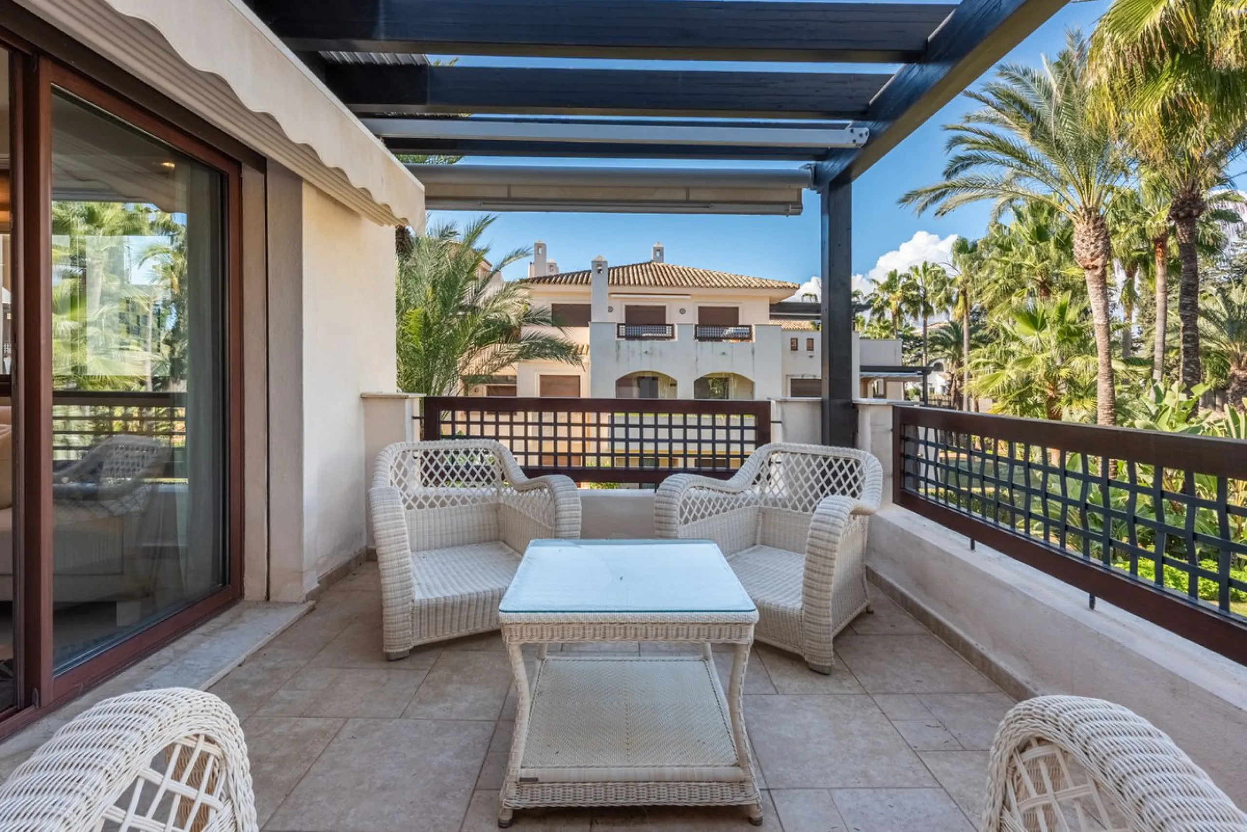 Prime 2-Bedroom Apartment with Pool Views close to Centro Plaza and Puerto Banus!