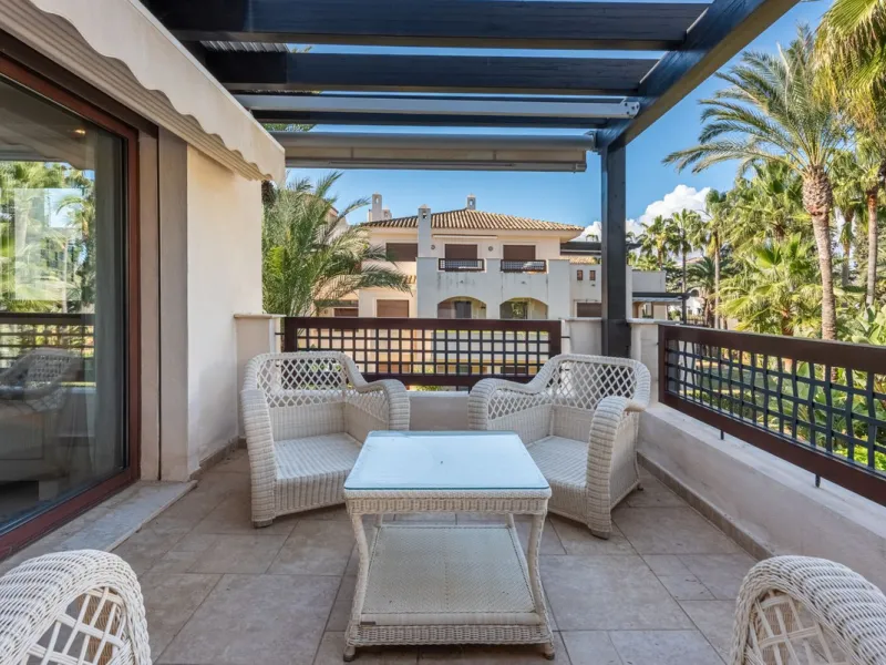 Prime 2-Bedroom Apartment with Pool Views close to Centro Plaza and Puerto Banus!