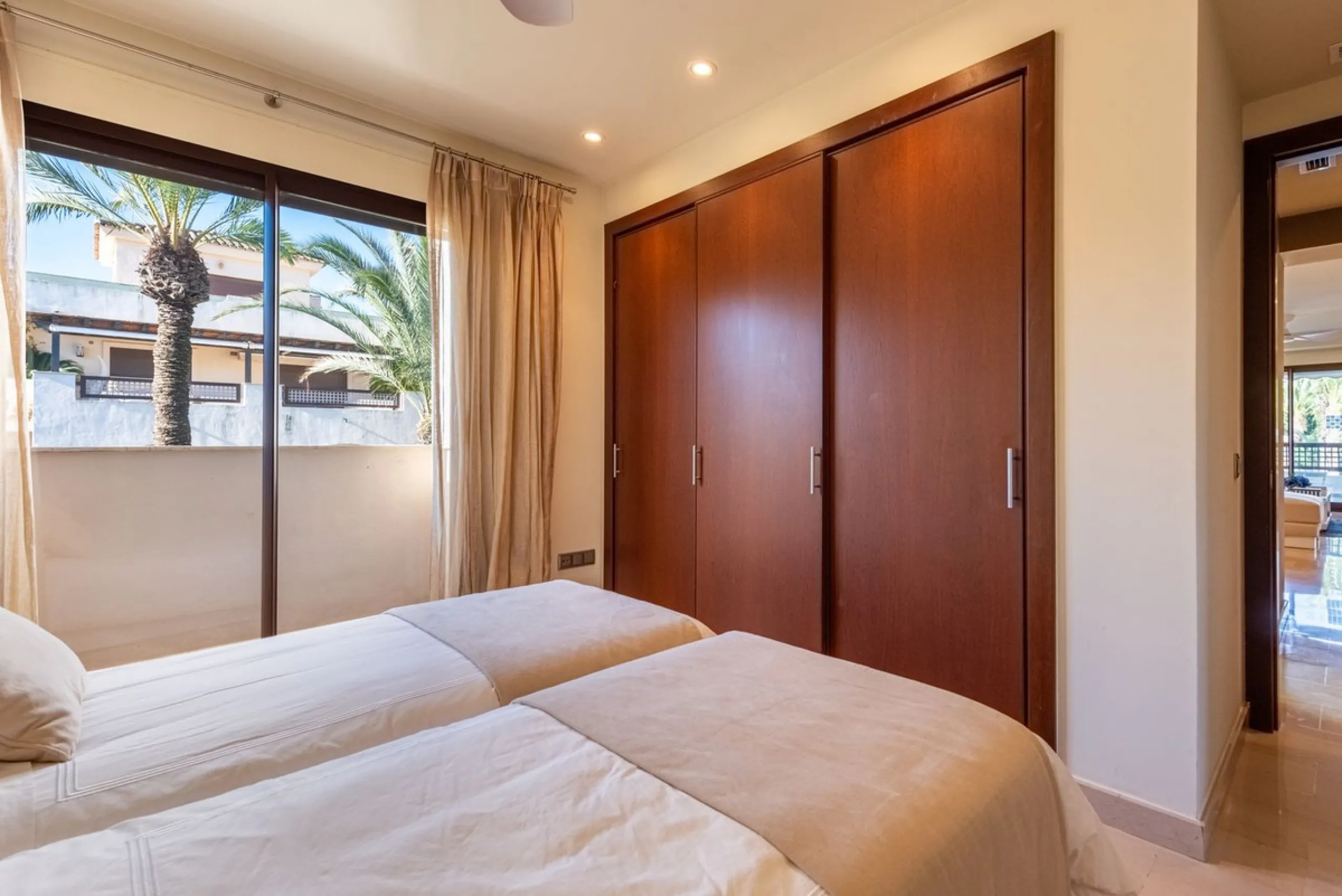 Prime 2-Bedroom Apartment with Pool Views close to Centro Plaza and Puerto Banus!