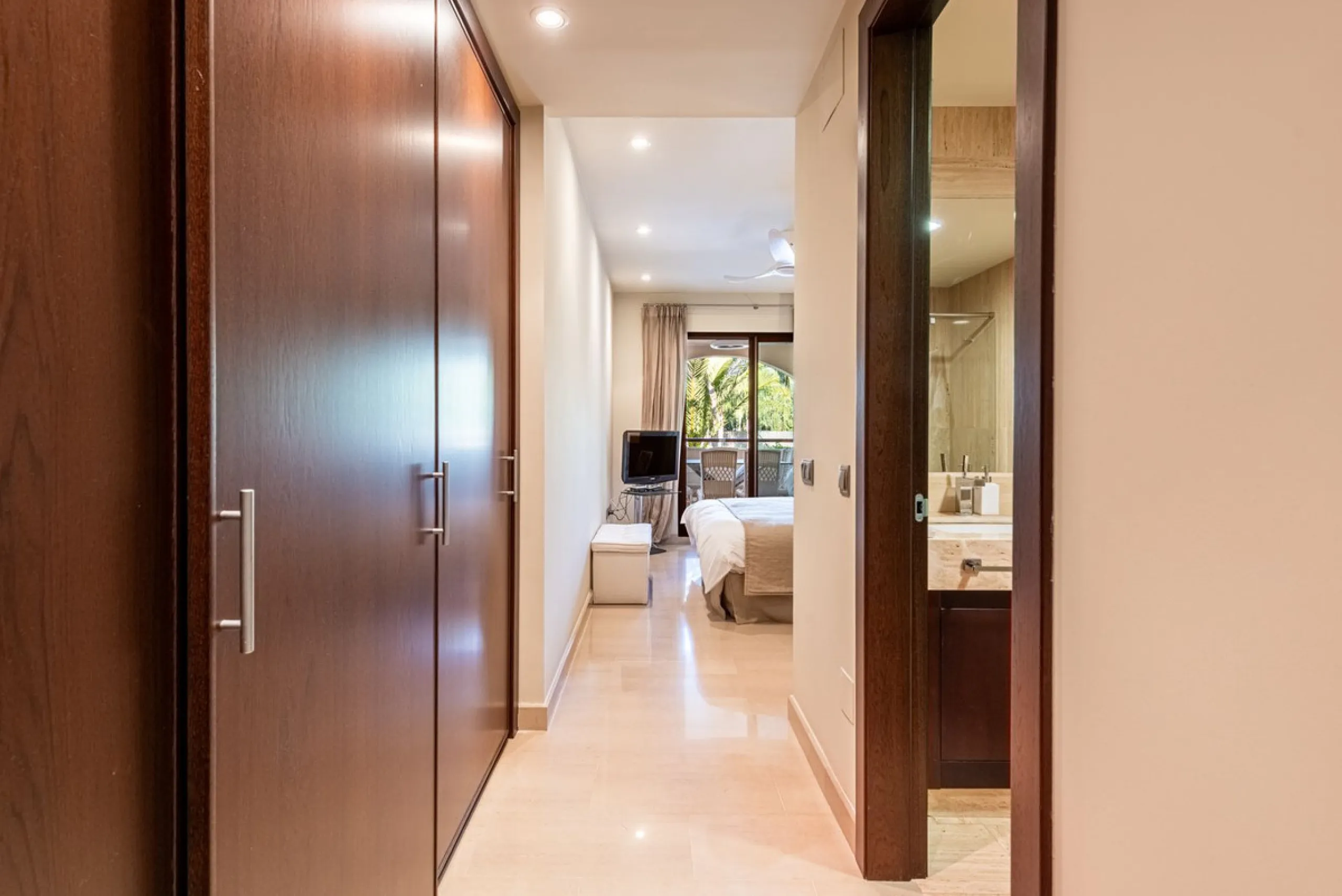 Prime 2-Bedroom Apartment with Pool Views close to Centro Plaza and Puerto Banus!
