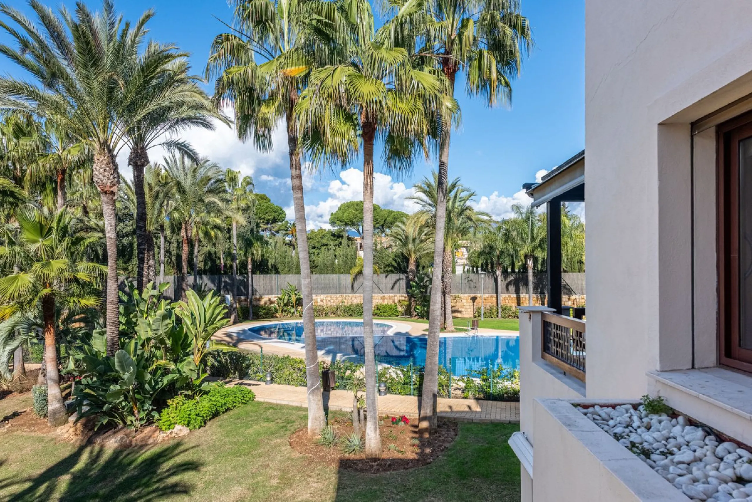 Prime 2-Bedroom Apartment with Pool Views close to Centro Plaza and Puerto Banus!