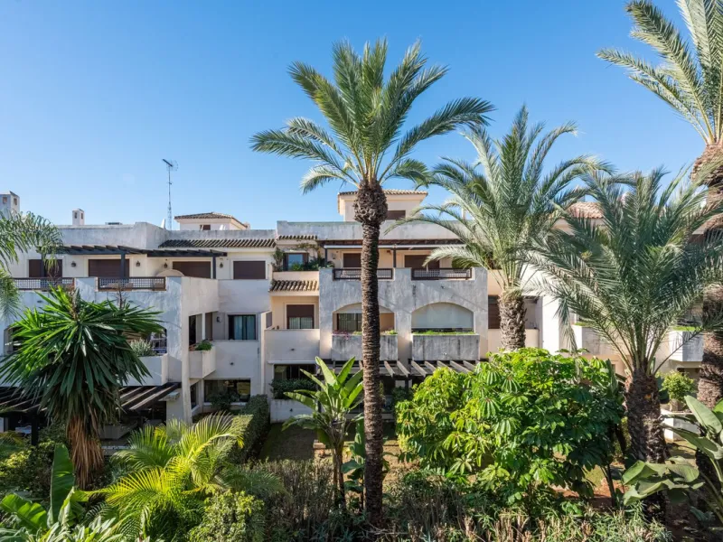Prime 2-Bedroom Apartment with Pool Views close to Centro Plaza and Puerto Banus!