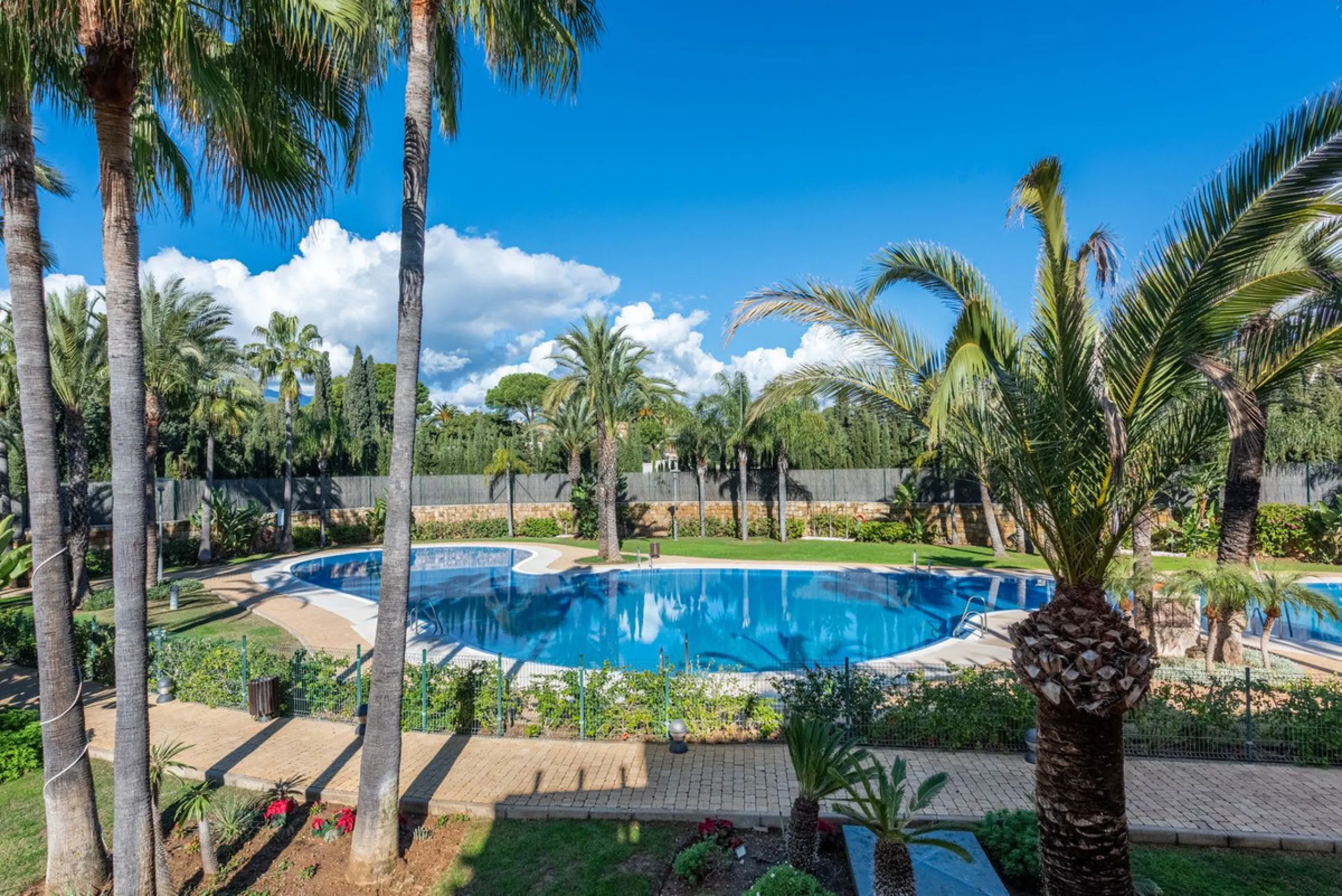 Prime 2-Bedroom Apartment with Pool Views close to Centro Plaza and Puerto Banus!