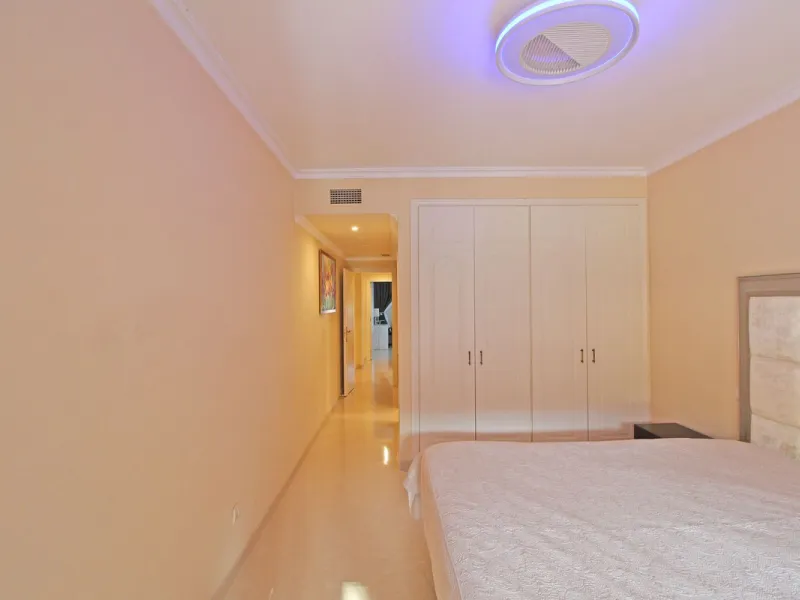 Ground floor apartment, less than 300 meters from the beach.