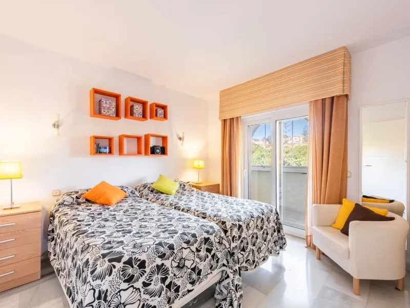 Beachfront Top-Floor Apartment – Prime Investment with Short-Term Rentals allowed