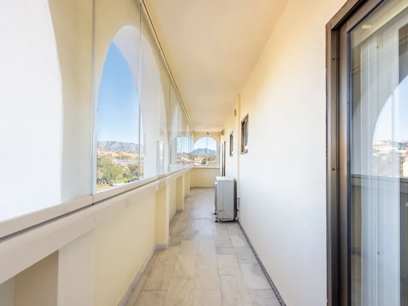 Beachfront Top-Floor Apartment – Prime Investment with Short-Term Rentals allowed