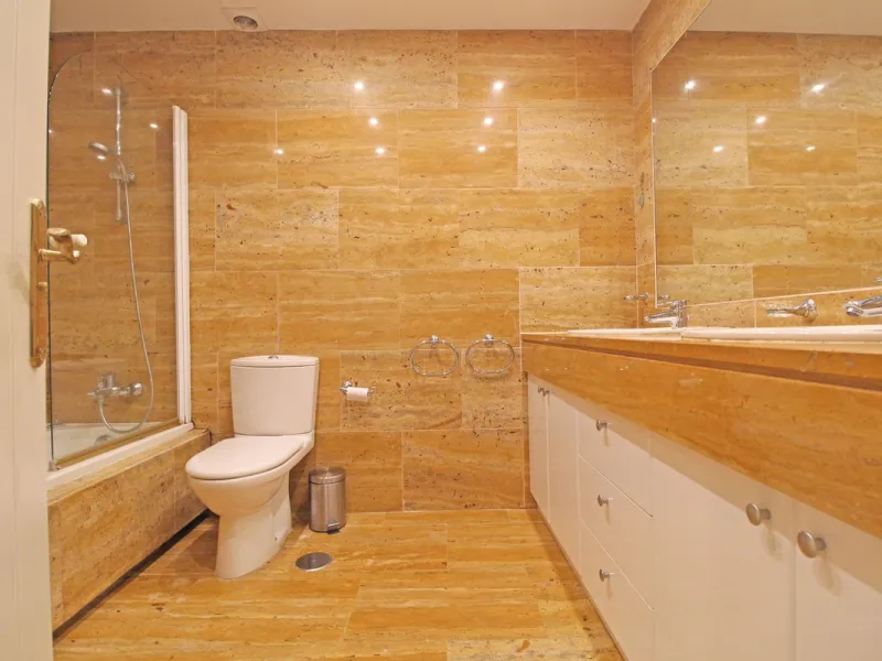 Ground floor apartment, less than 300 meters from the beach.