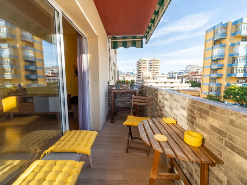 Apartment - Middle Floor Apartment в продаже в Fuengirola, Málaga. В доме 3 спален и 1 ванных комнат. Площадь дома 85 м²