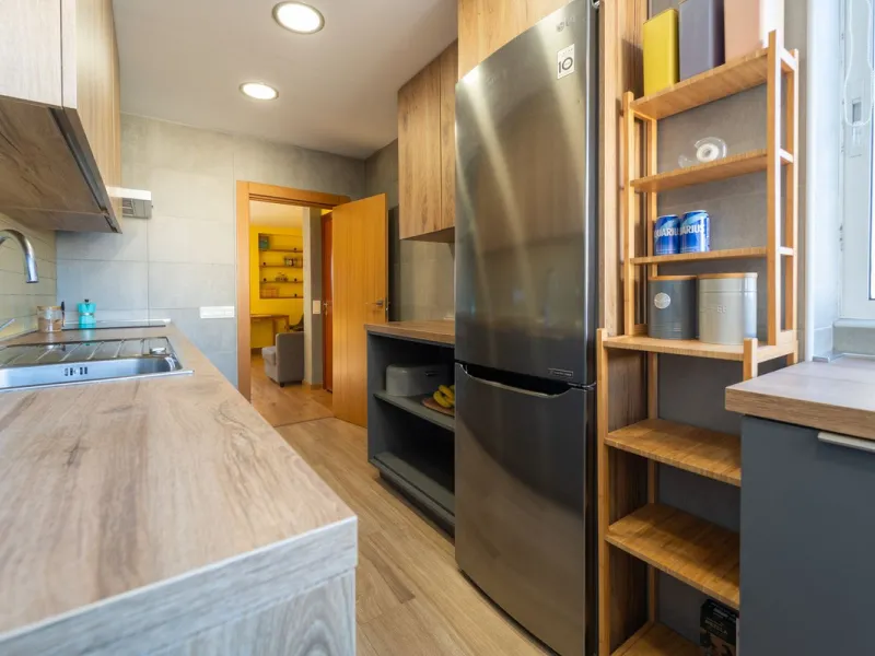 Apartment - Middle Floor Apartment в продаже в Fuengirola, Málaga. В доме 3 спален и 1 ванных комнат. Площадь дома 85 м²