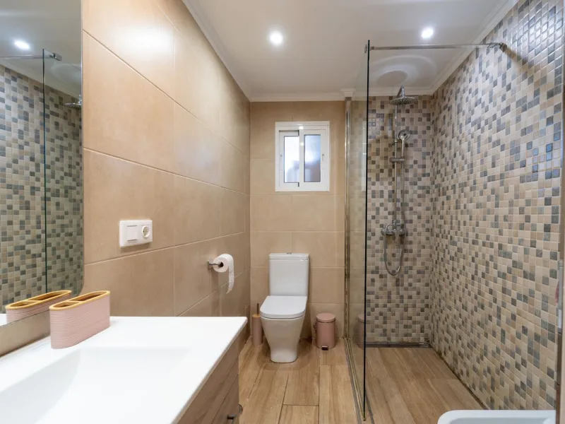 Apartment - Middle Floor Apartment в продаже в Fuengirola, Málaga. В доме 3 спален и 1 ванных комнат. Площадь дома 85 м²
