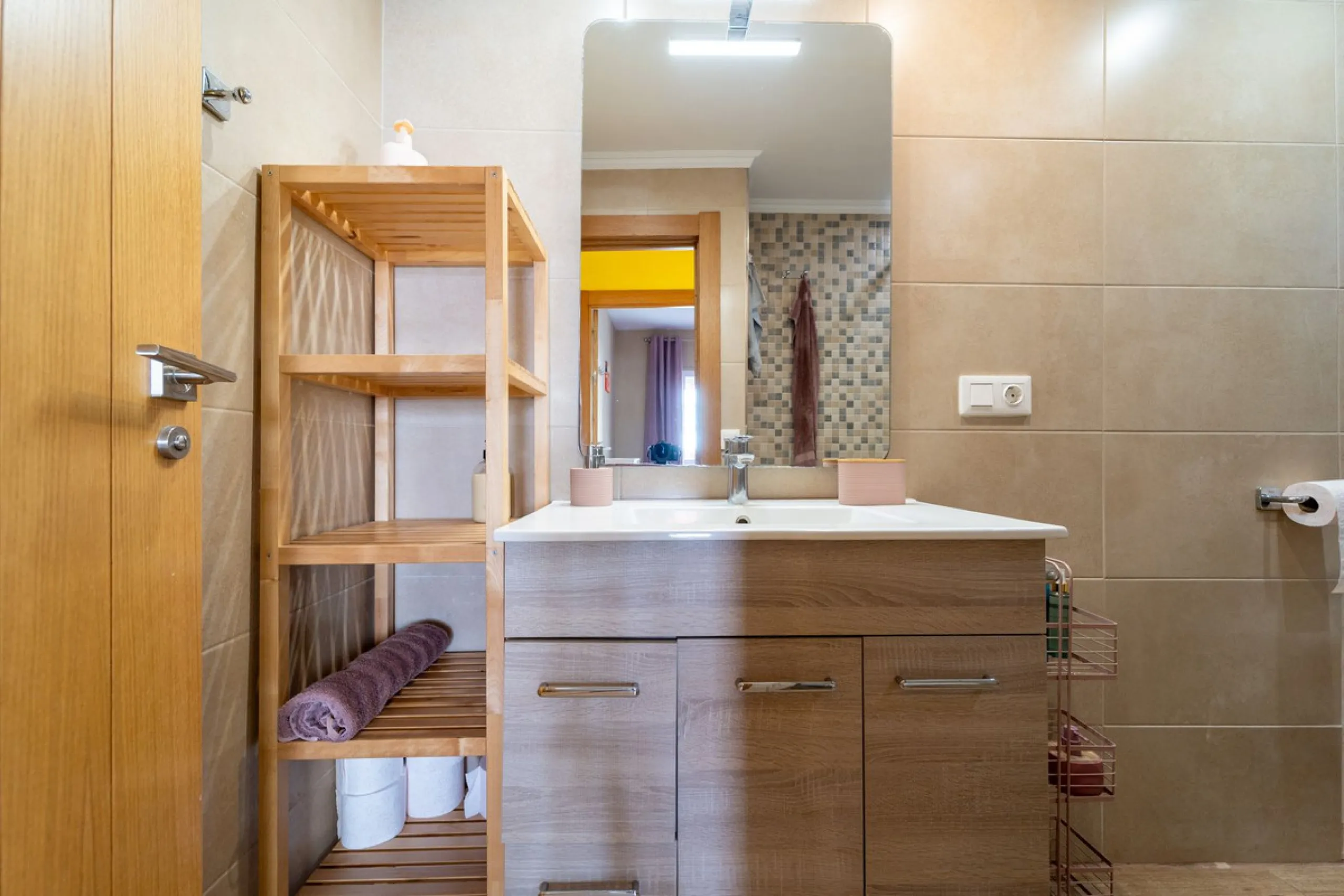 Apartment - Middle Floor Apartment в продаже в Fuengirola, Málaga. В доме 3 спален и 1 ванных комнат. Площадь дома 85 м²