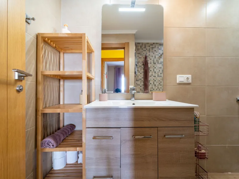Apartment - Middle Floor Apartment в продаже в Fuengirola, Málaga. В доме 3 спален и 1 ванных комнат. Площадь дома 85 м²