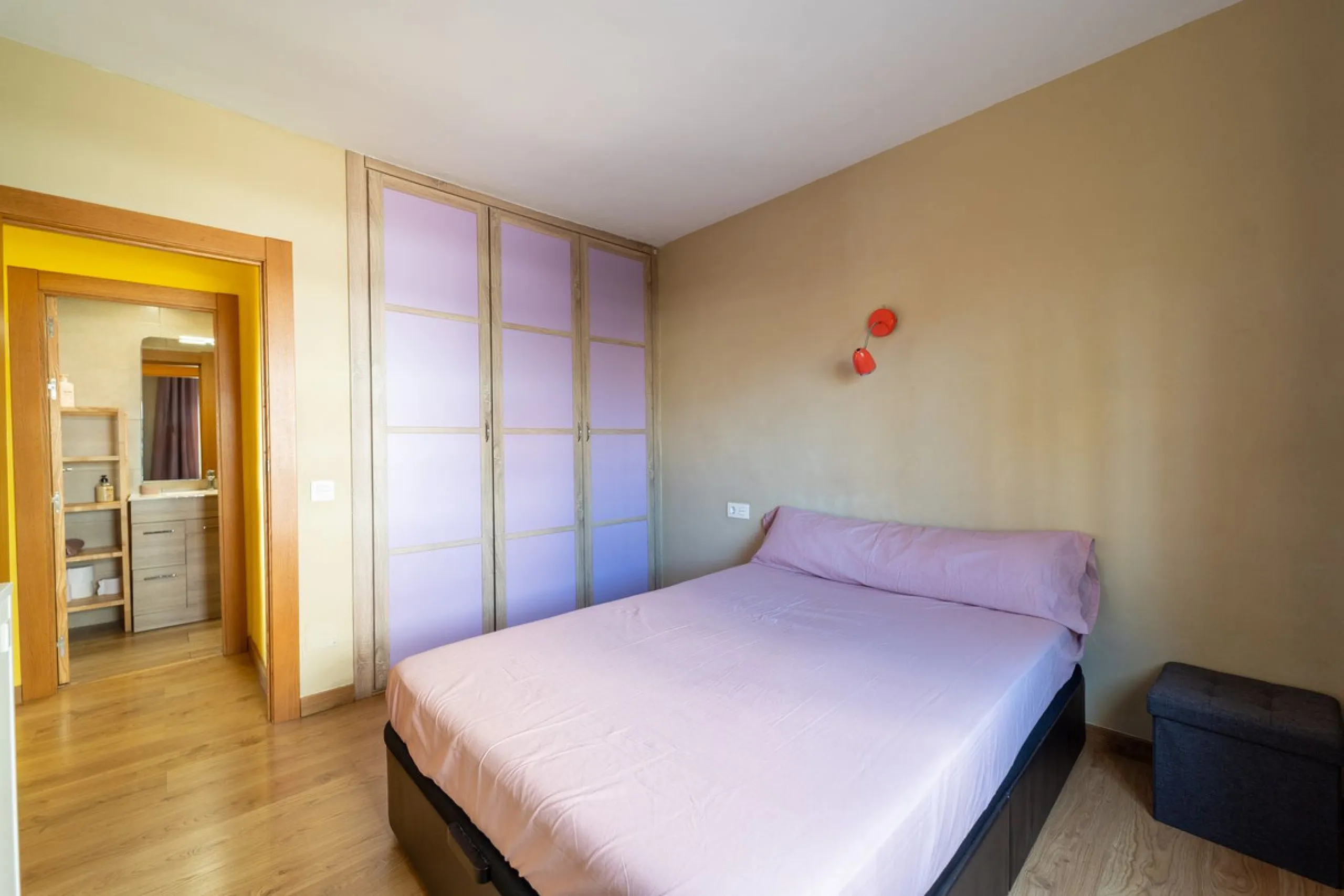Apartment - Middle Floor Apartment в продаже в Fuengirola, Málaga. В доме 3 спален и 1 ванных комнат. Площадь дома 85 м²