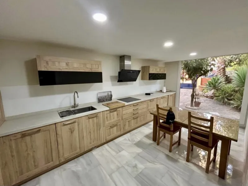 Fantastic semidetached house with a private garden in Atalaya, Monte Biarritz.