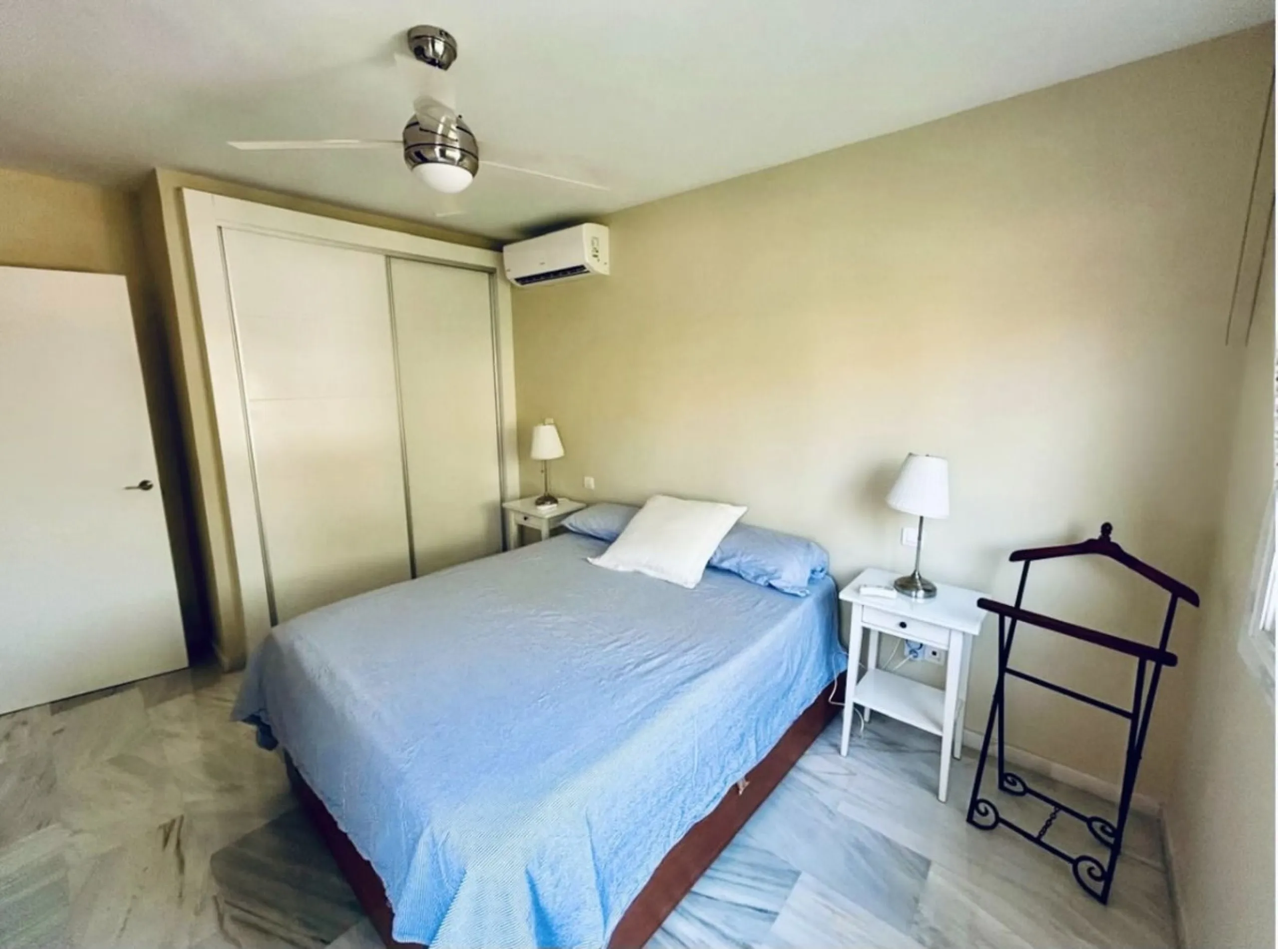 Fantastic semidetached house with a private garden in Atalaya, Monte Biarritz.