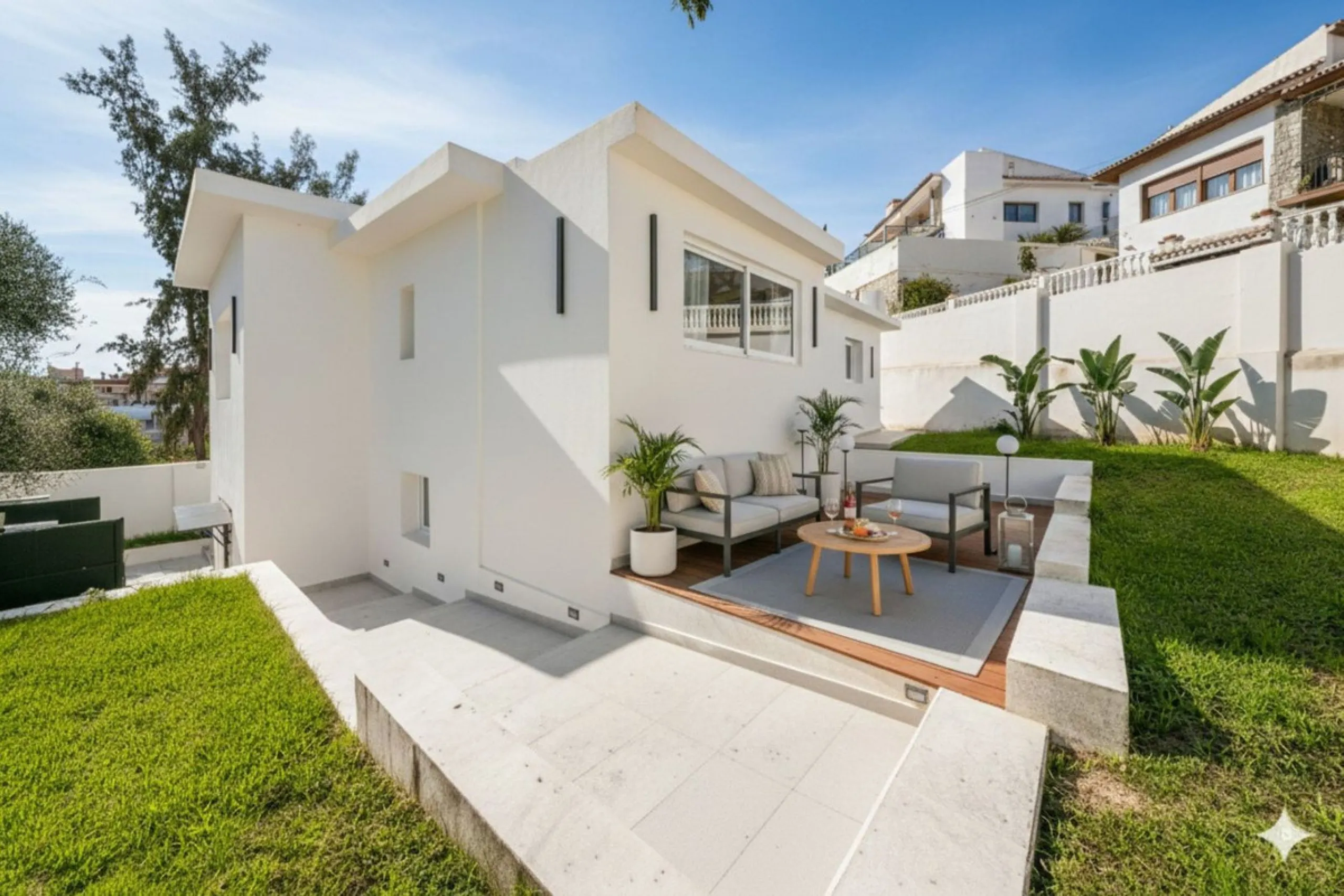 Brand New Designer Villa: Absolute Tranquility and Close to Everything