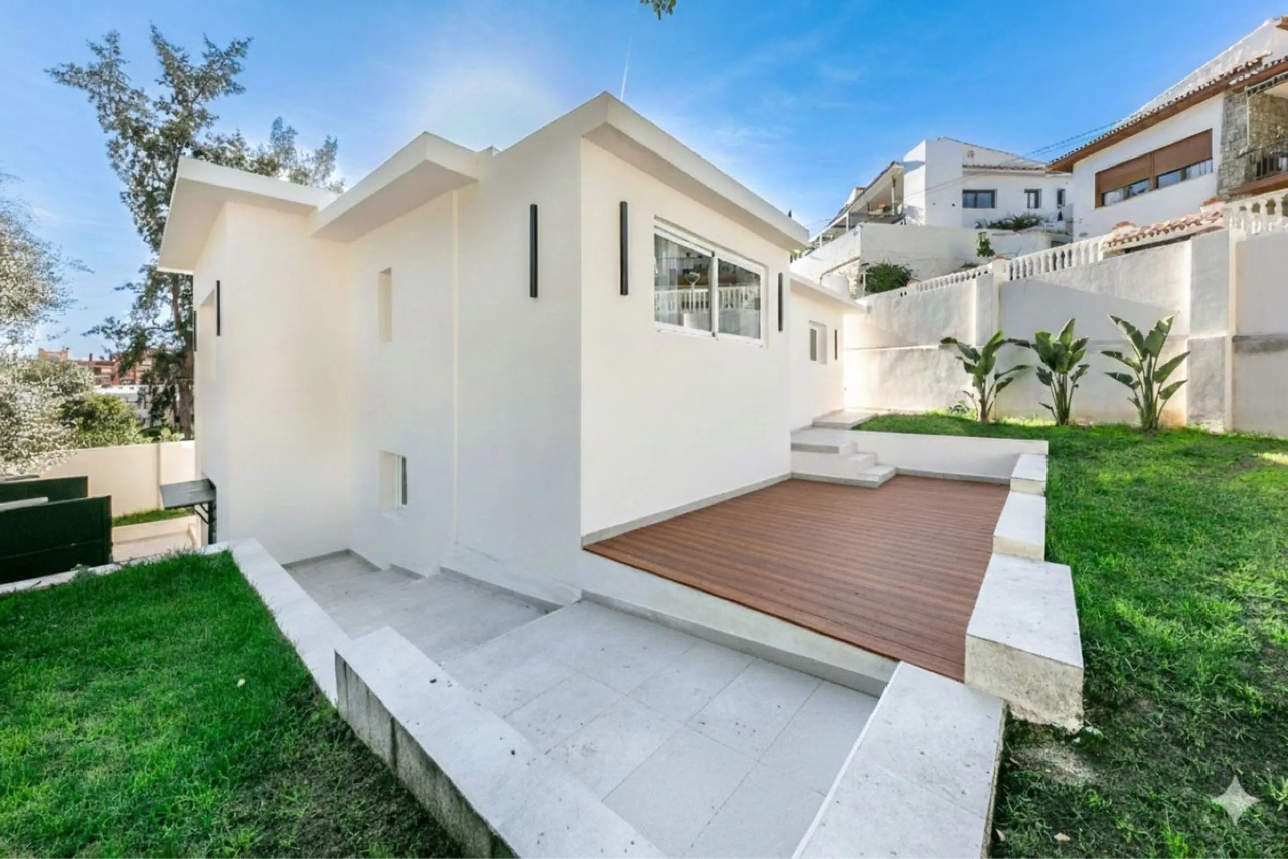 Brand New Designer Villa: Absolute Tranquility and Close to Everything