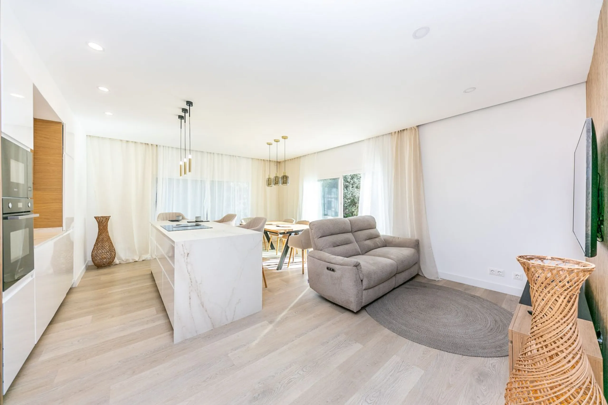 Brand New Designer Villa: Absolute Tranquility and Close to Everything
