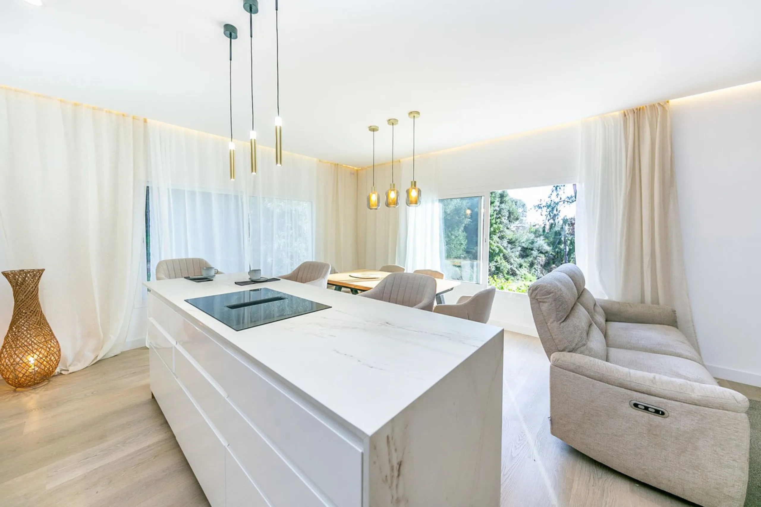 Brand New Designer Villa: Absolute Tranquility and Close to Everything
