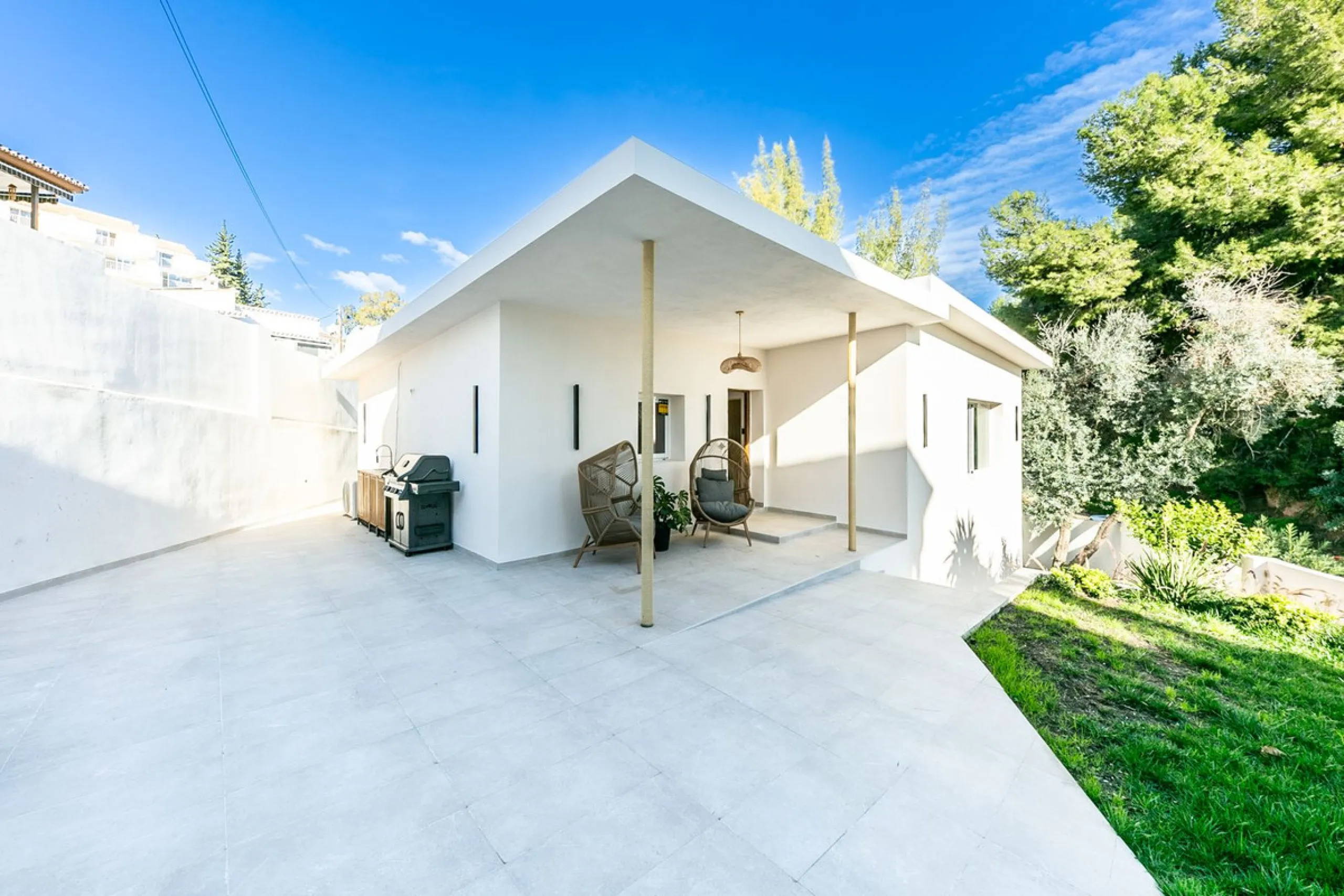 Brand New Designer Villa: Absolute Tranquility and Close to Everything