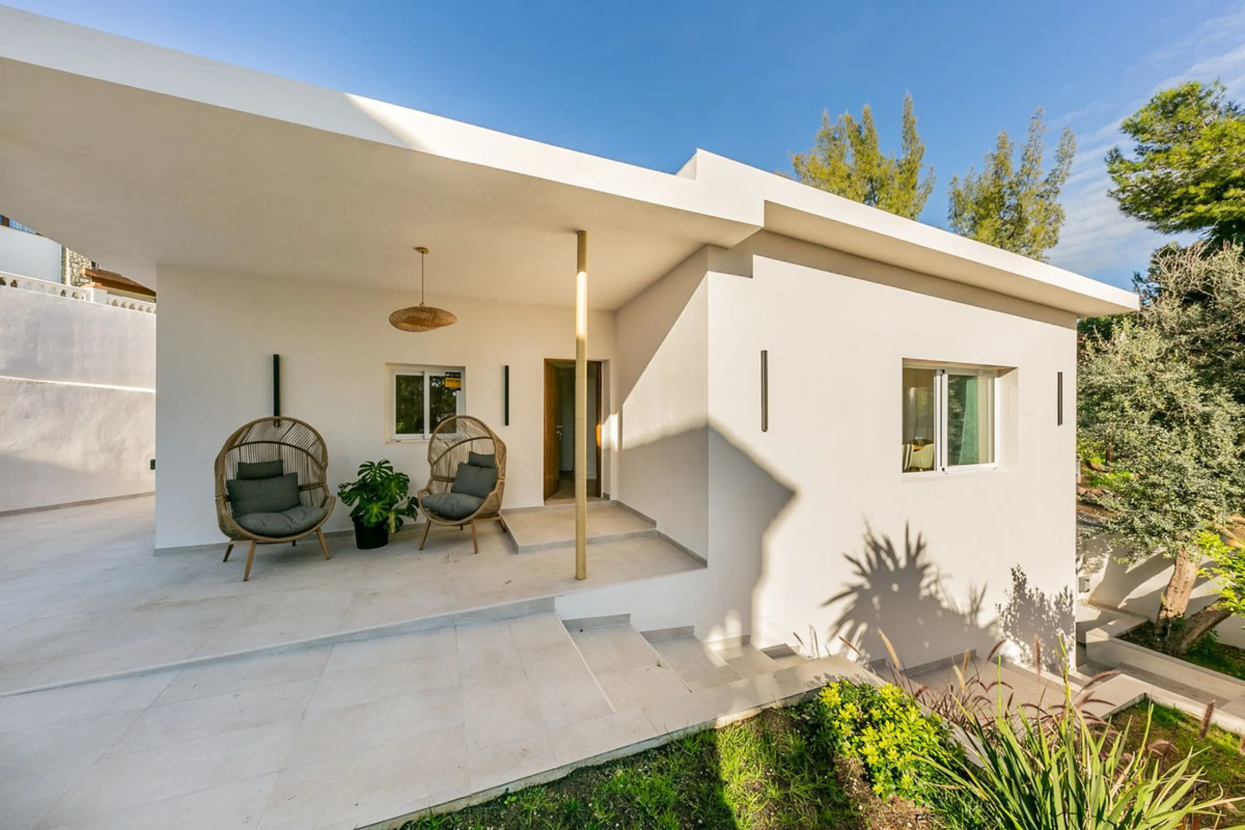 Brand New Designer Villa: Absolute Tranquility and Close to Everything
