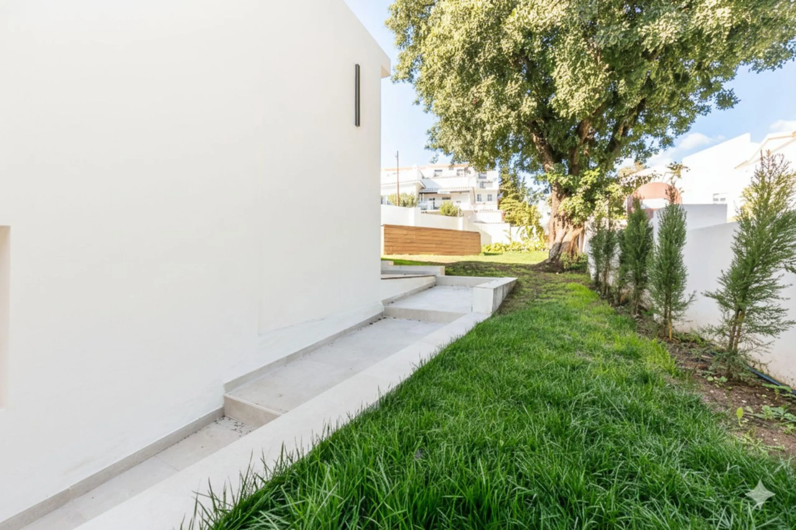 Brand New Designer Villa: Absolute Tranquility and Close to Everything