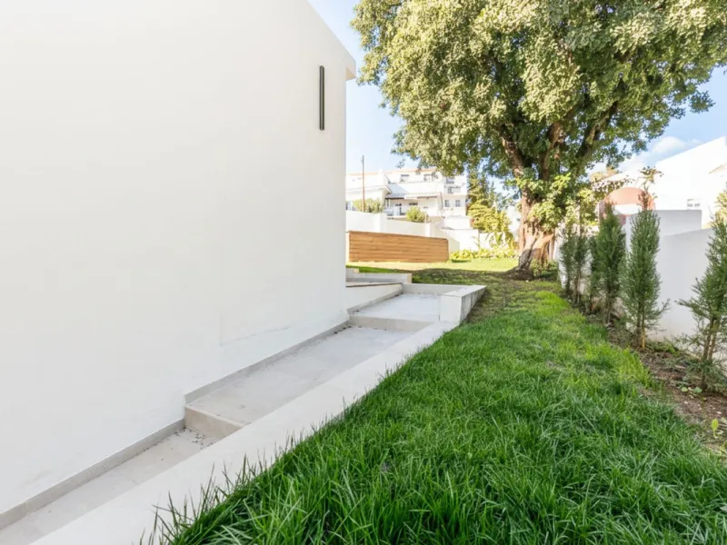 Brand New Designer Villa: Absolute Tranquility and Close to Everything