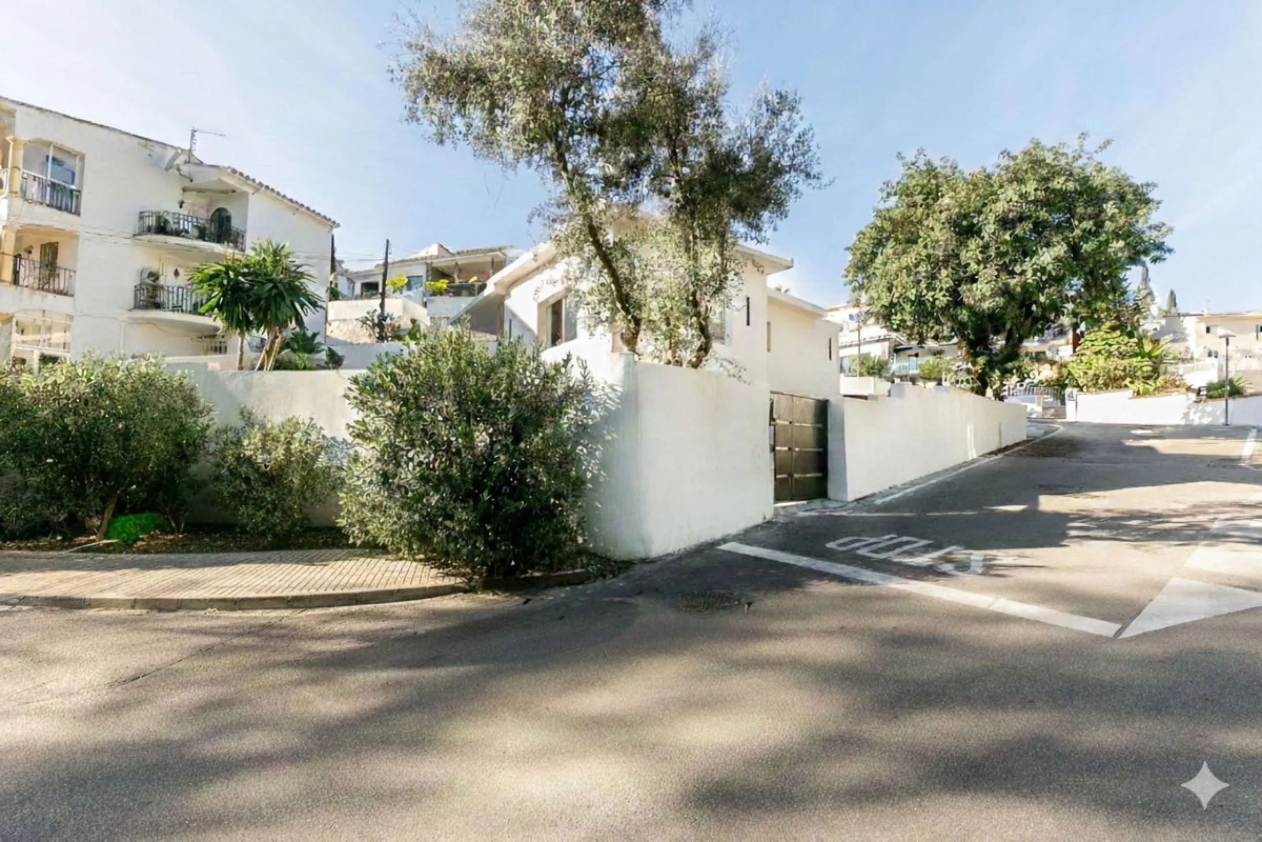 Brand New Designer Villa: Absolute Tranquility and Close to Everything