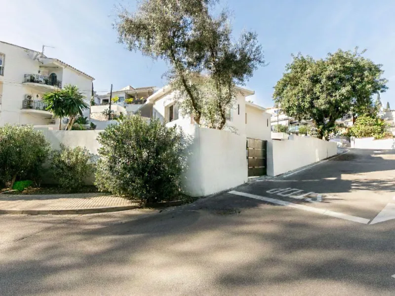 Brand New Designer Villa: Absolute Tranquility and Close to Everything