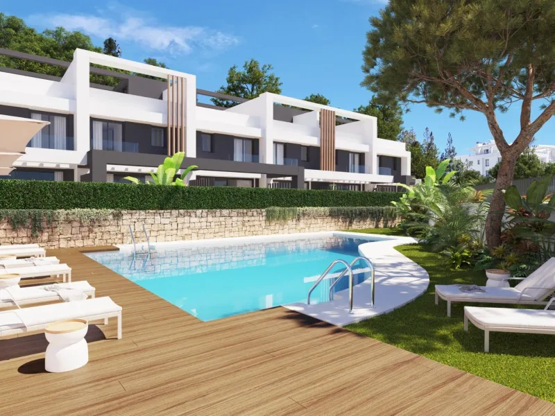 New Build Townhouses in El Chaparral Mijas Modern Living Near the Sea& & Exclusive Residential Development in El Chaparral Mijas& Welcome to this boutique new construction project located in the peaceful pine covered hills of El Chaparral Mijas. 