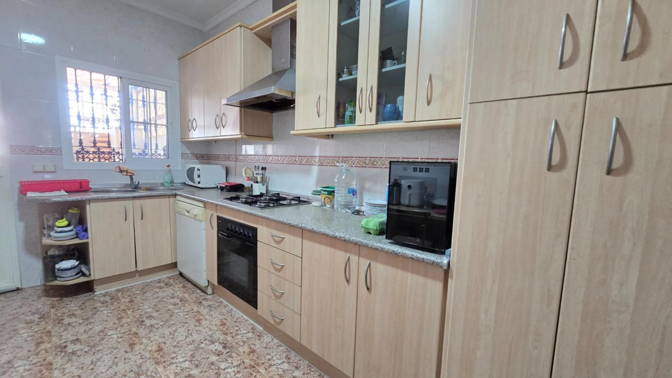 Detached villa in Benalmádena with views and pool