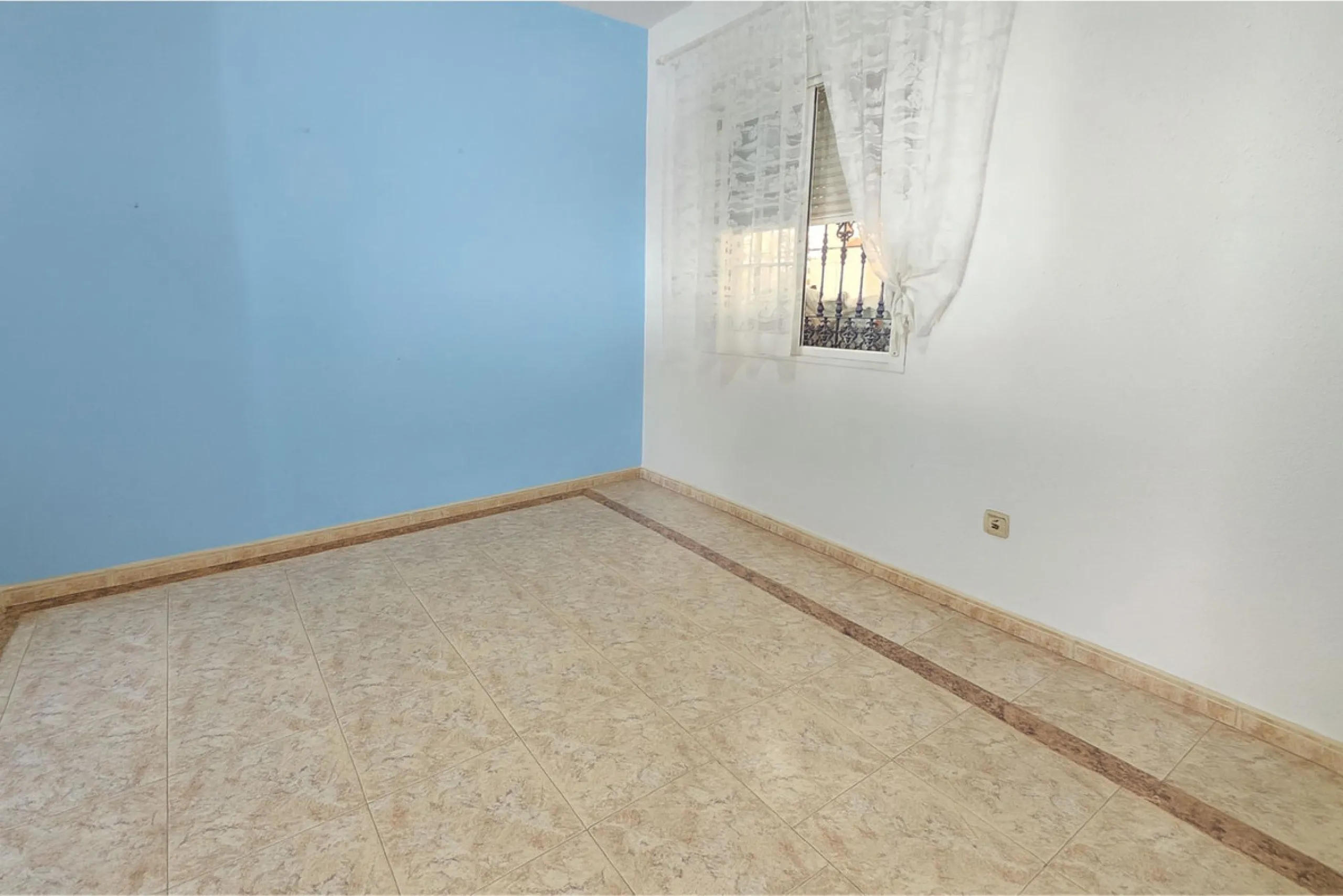 Detached villa in Benalmádena with views and pool