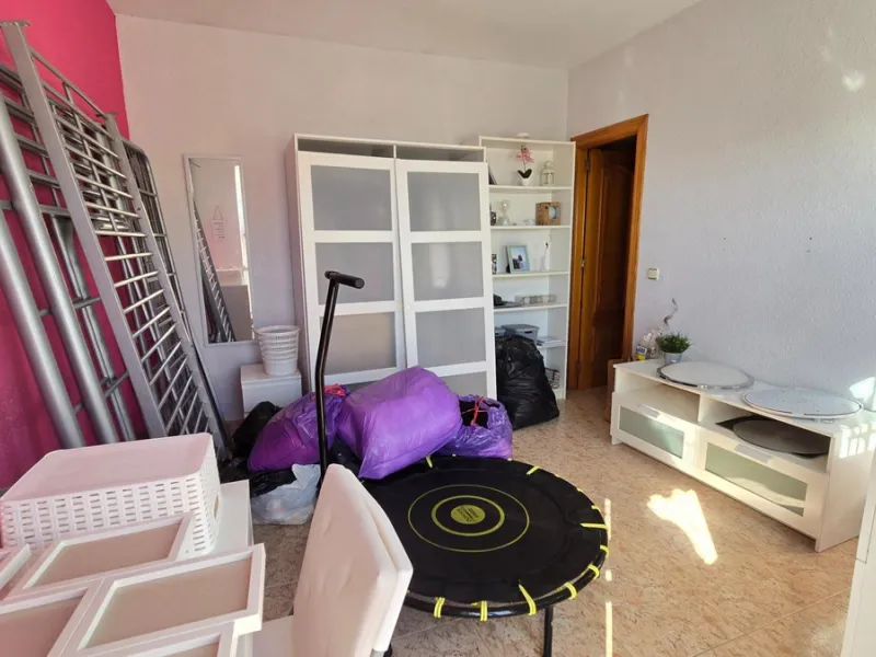 Detached villa in Benalmádena with views and pool