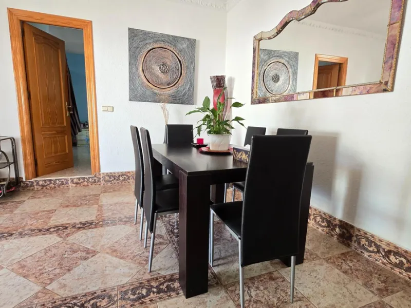 Detached villa in Benalmádena with views and pool