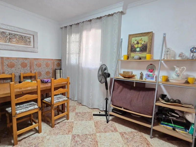 Detached villa in Benalmádena with views and pool
