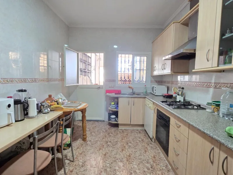 Detached villa in Benalmádena with views and pool