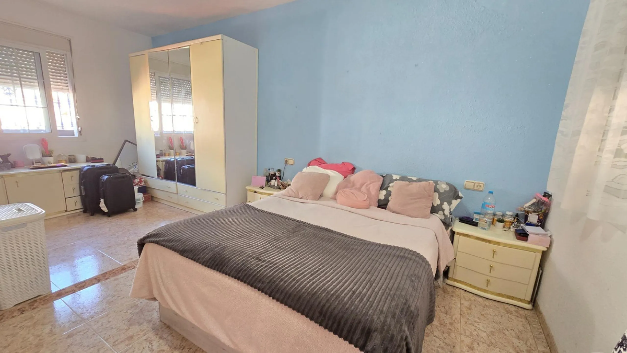 Detached villa in Benalmádena with views and pool