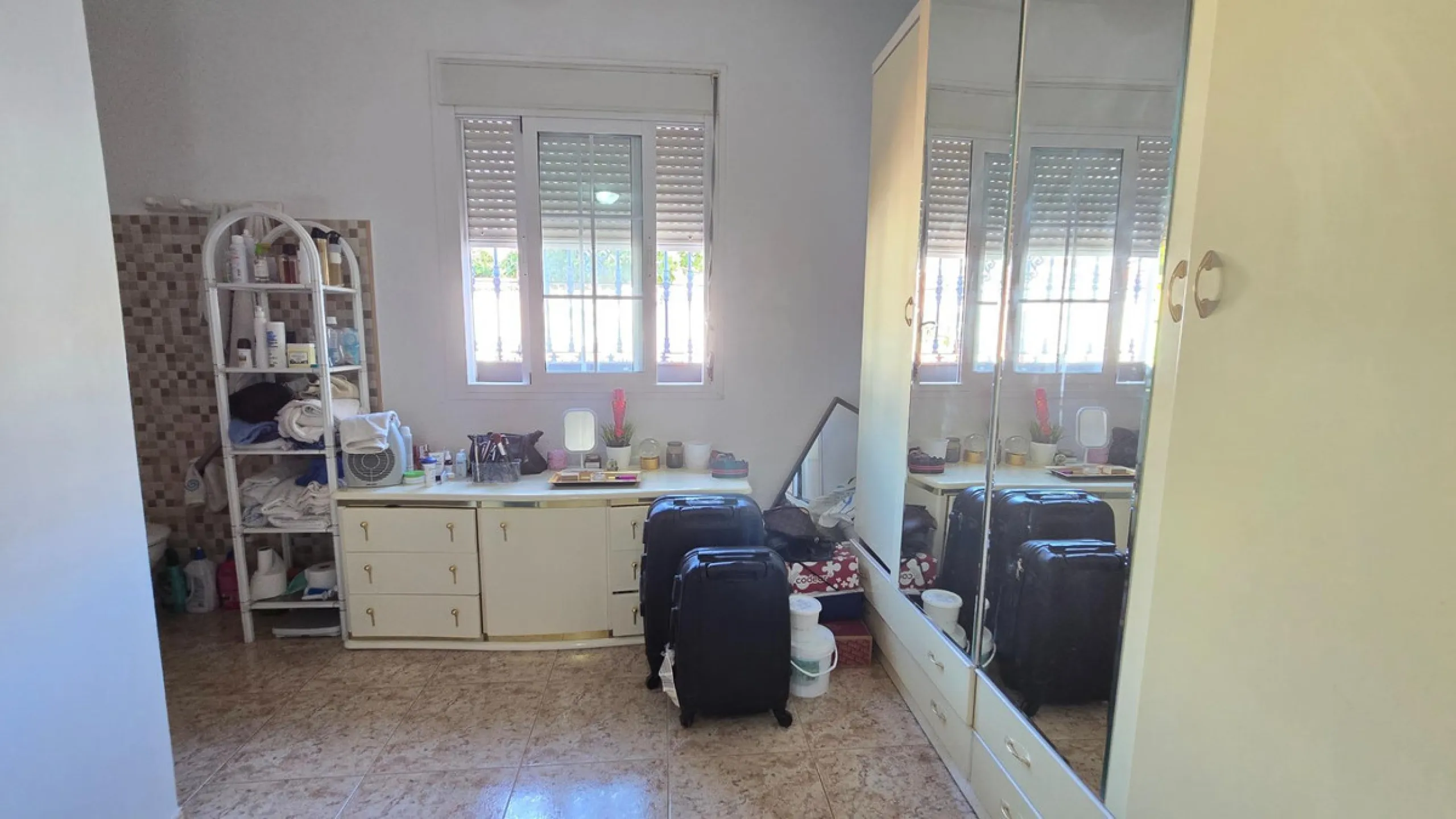 Detached villa in Benalmádena with views and pool