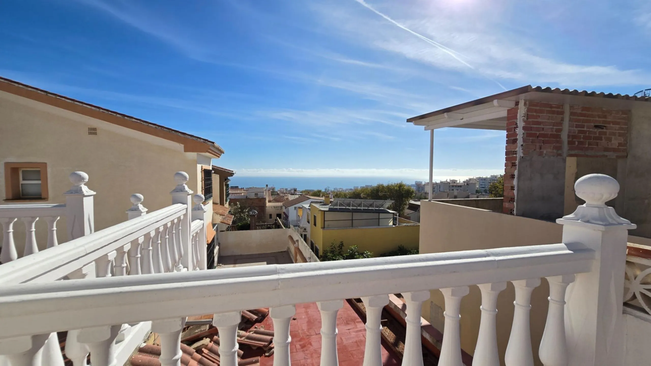 Detached villa in Benalmádena with views and pool